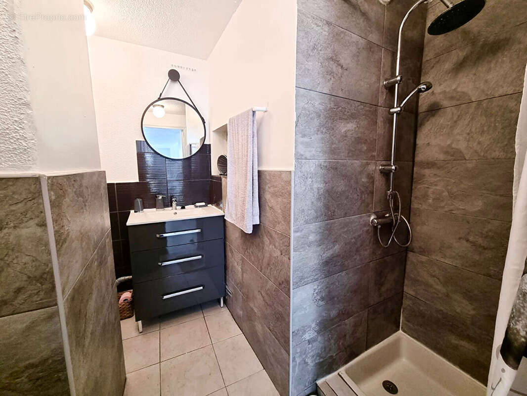 Appartement à MARSEILLE-2E