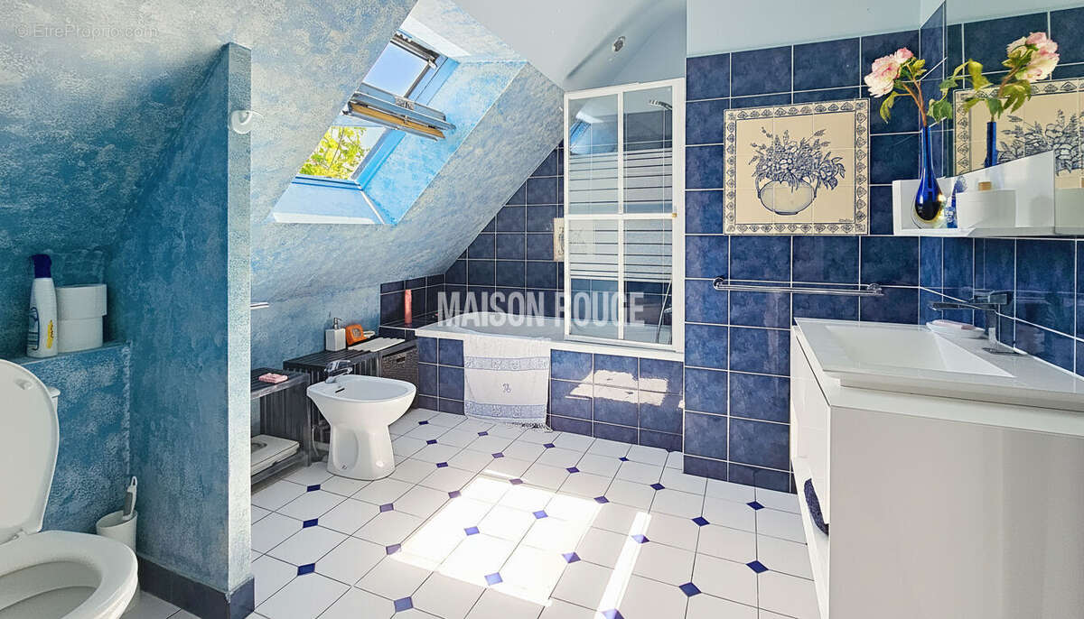 Vue sur le Golfe du Morbihan  Maison familiale avec piscine et 5 chambres - photo 9