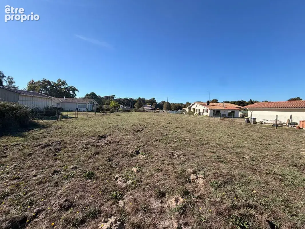 Terrain a batir mios 2100m² 20% emprise - photo 2