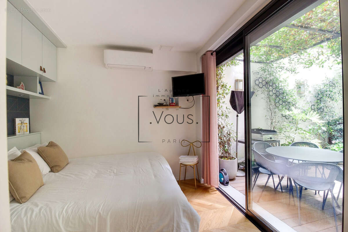 Autre à PARIS-3E