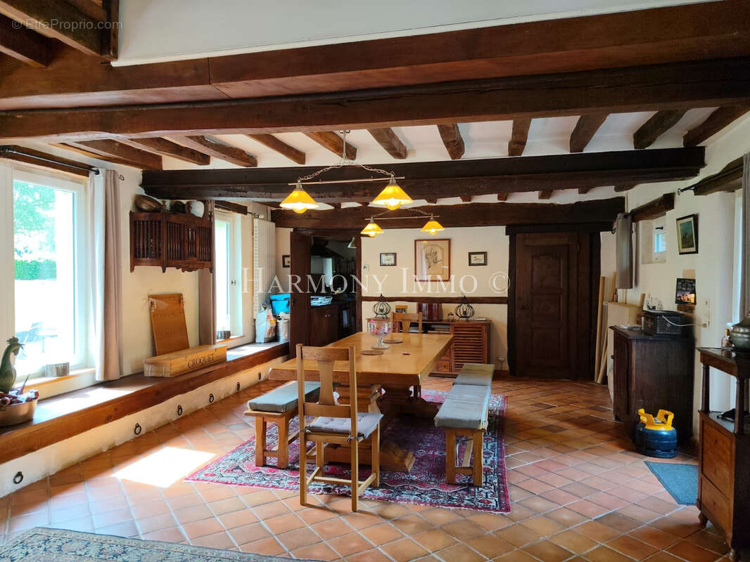 Maison à MOUTIERS-AU-PERCHE