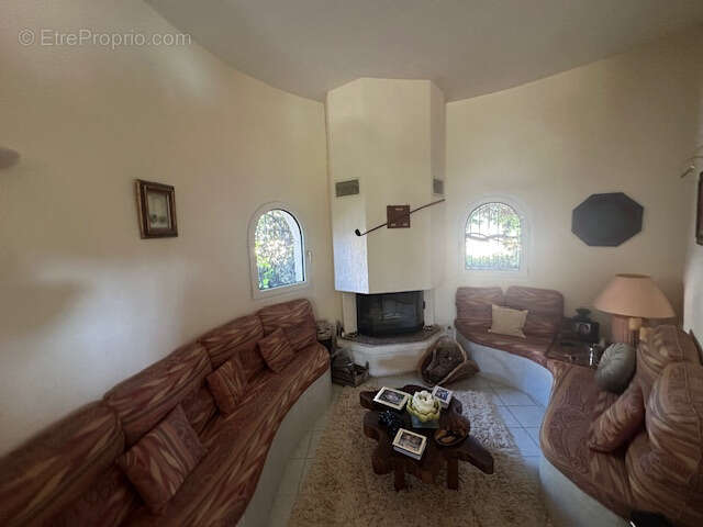 Maison à LES MATELLES