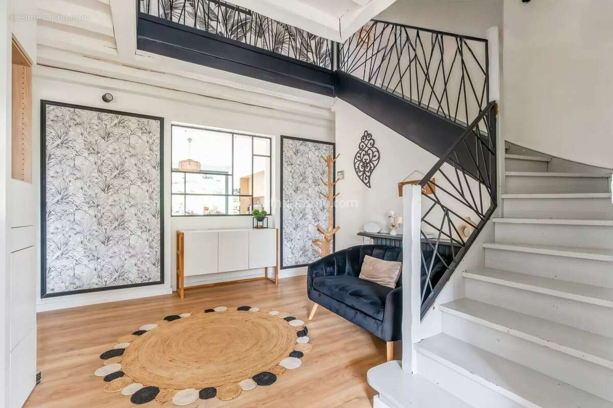 Maison à MONTEVRAIN
