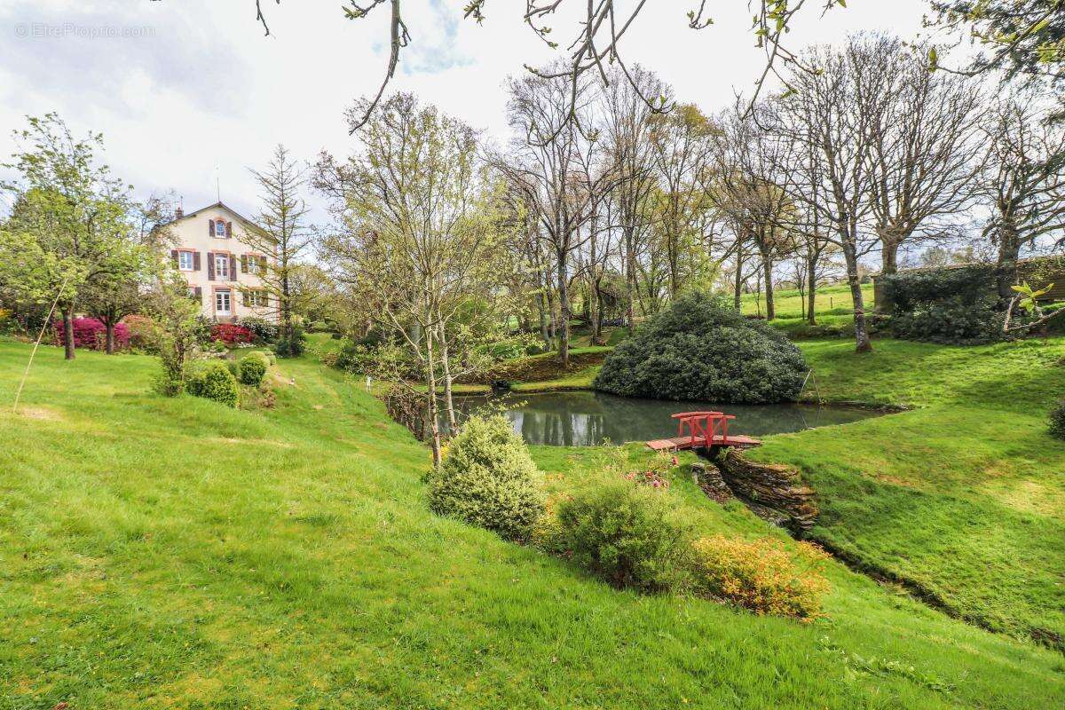 Maison à CARHAIX-PLOUGUER