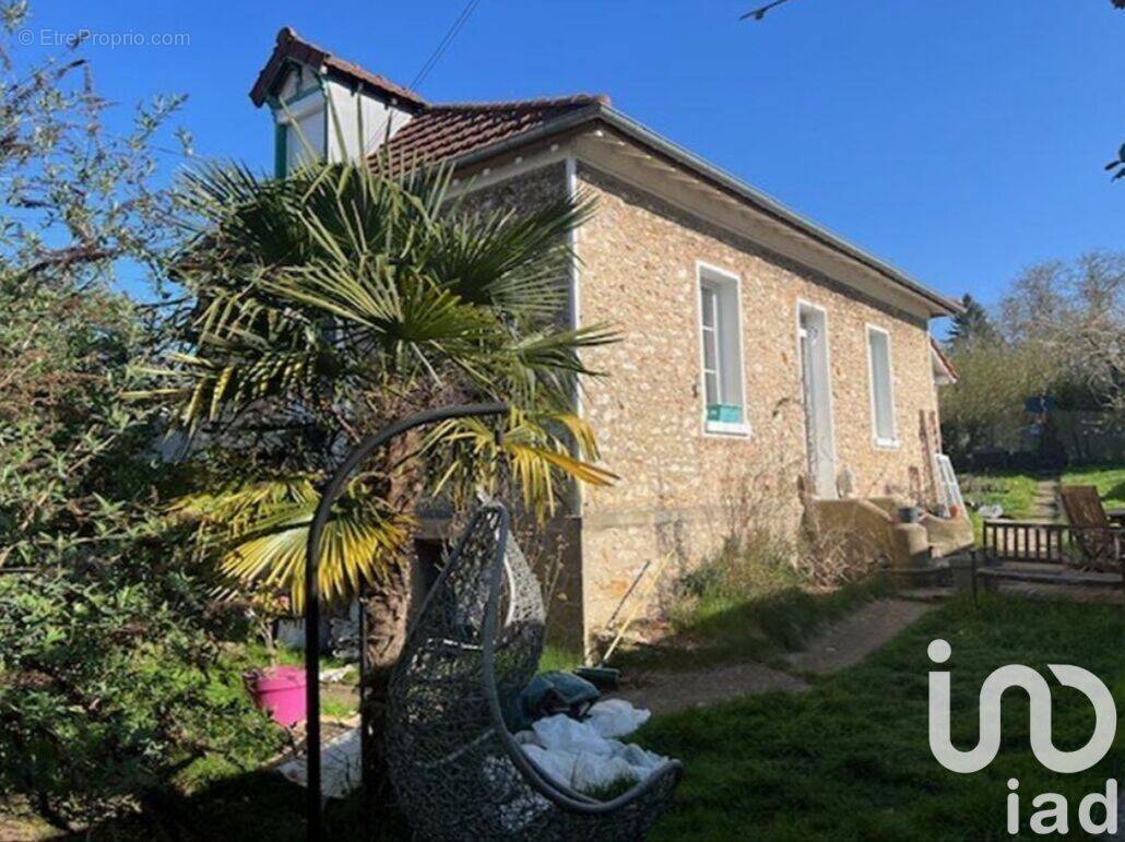 Photo 1 - Maison à COMBS-LA-VILLE