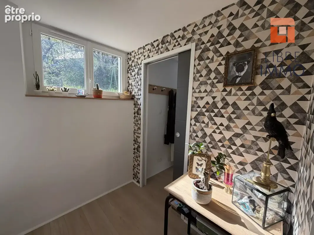 A vendre maison 5 pieces de 148m², garage, jardin, proche du centre, vue montagnes - photo 7