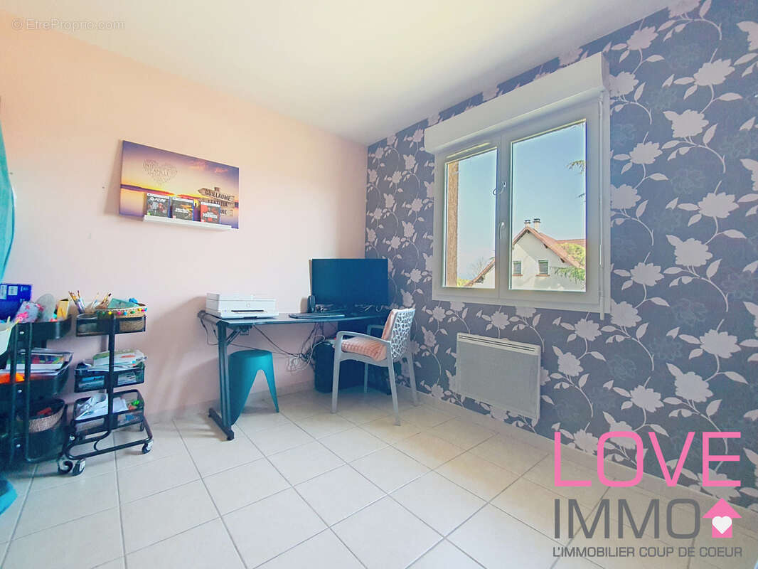 Appartement à LA BATIE-DIVISIN