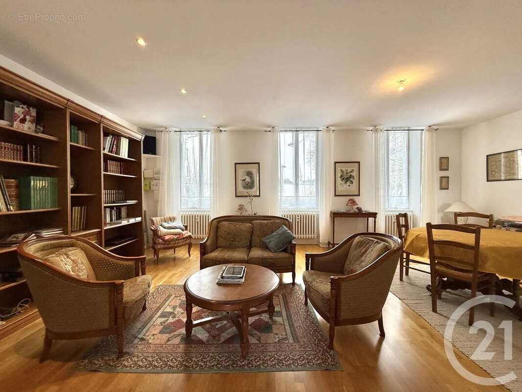 Appartement à MOULINS