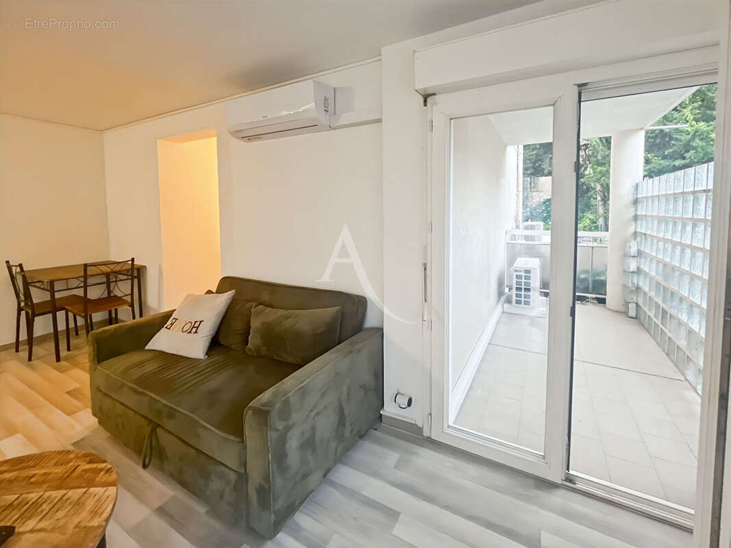 Appartement à LE CANNET