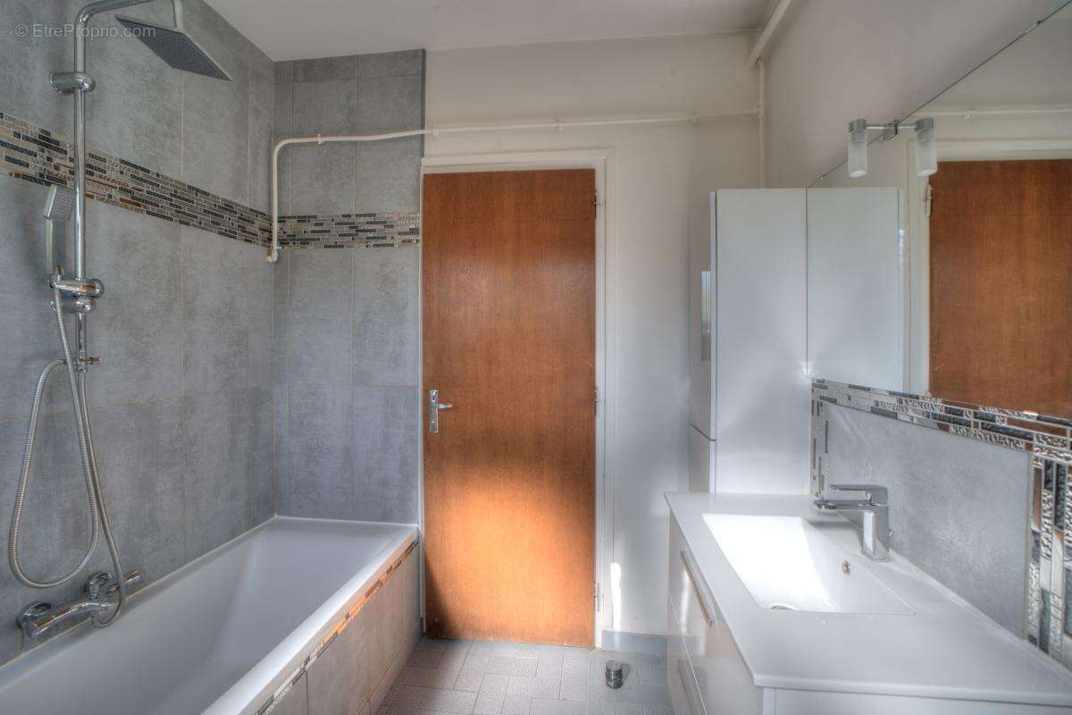 Appartement à BELLEGARDE-SUR-VALSERINE