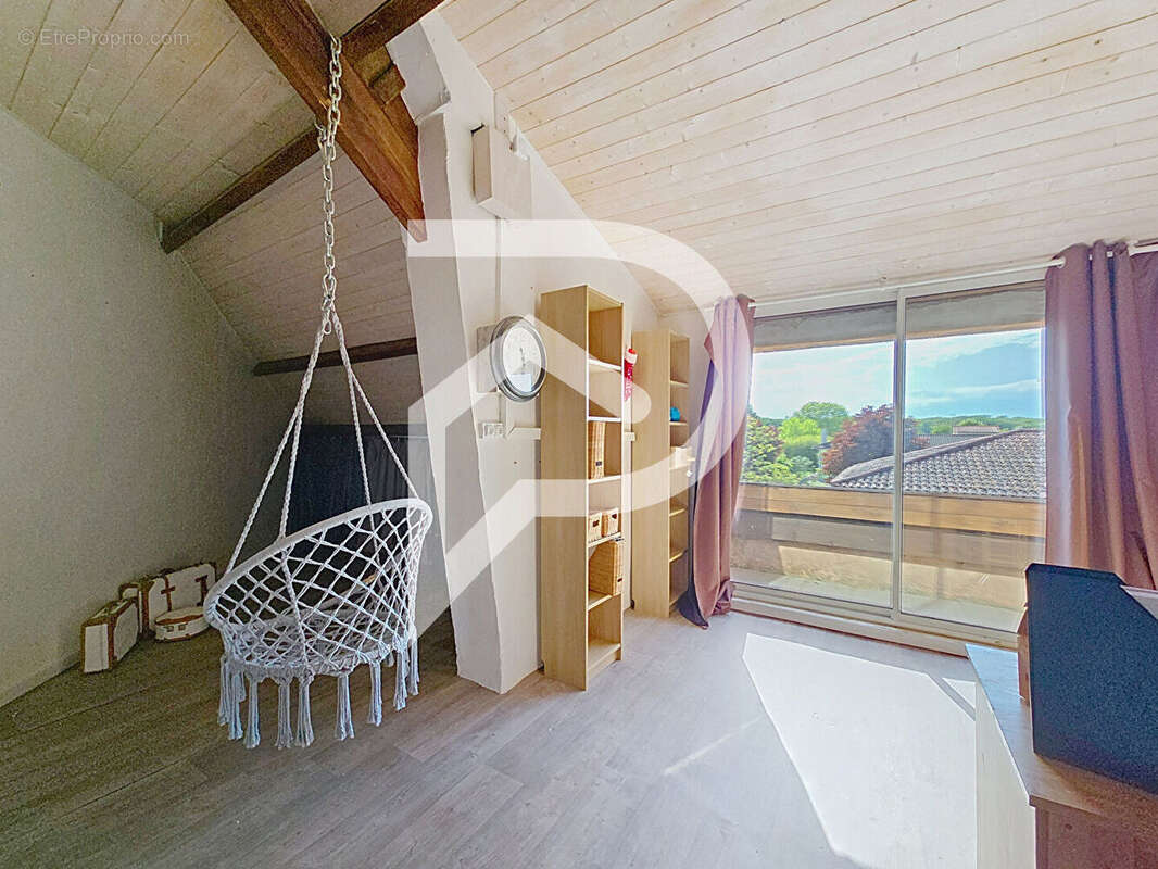Maison T8 Coup de coeur avec volumes exceptionnels et appartement indépendant - Brax Centre - photo 9