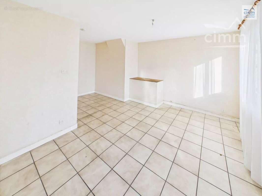 Maison à BOURG-DES-COMPTES