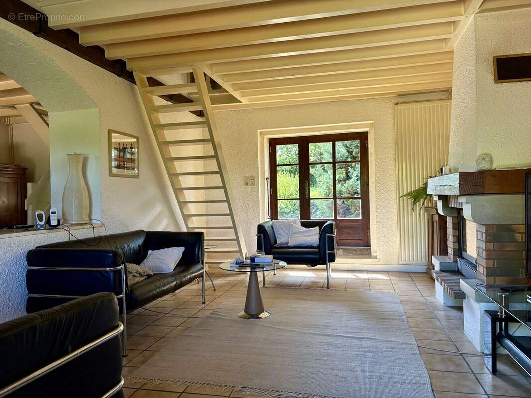 Maison 140 m² à La Frette  - photo 4