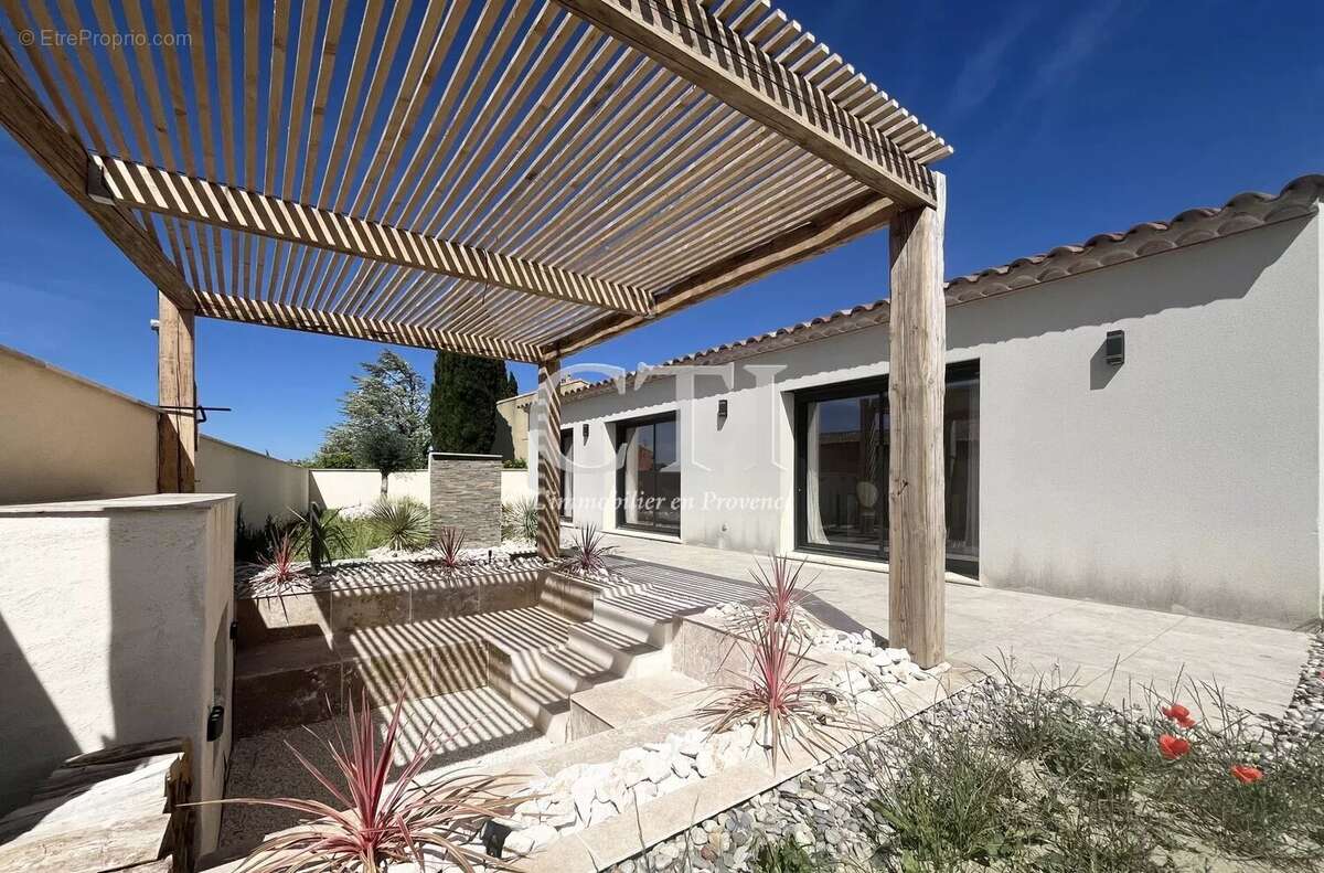 Maison à VAISON-LA-ROMAINE