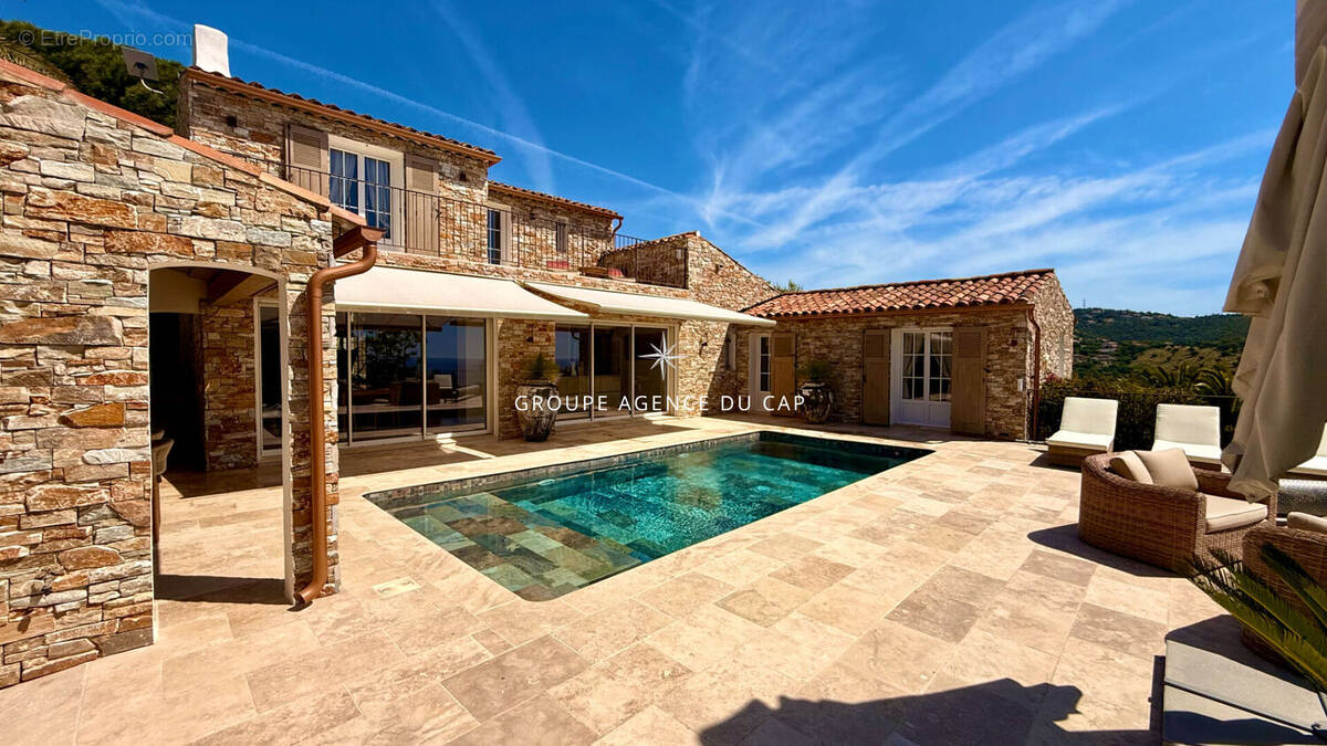 Maison à LES ISSAMBRES