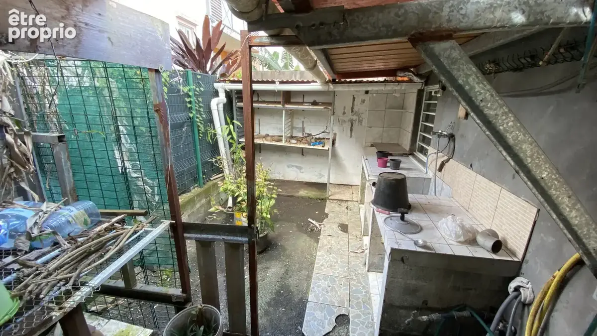 A Saint-André, Maison F5 de 101m2 plus varangue, cuisine extérieure, dépendance .... - photo 18