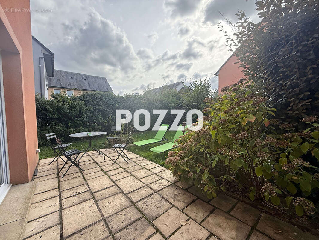 Maison à LA RIVIERE-SAINT-SAUVEUR