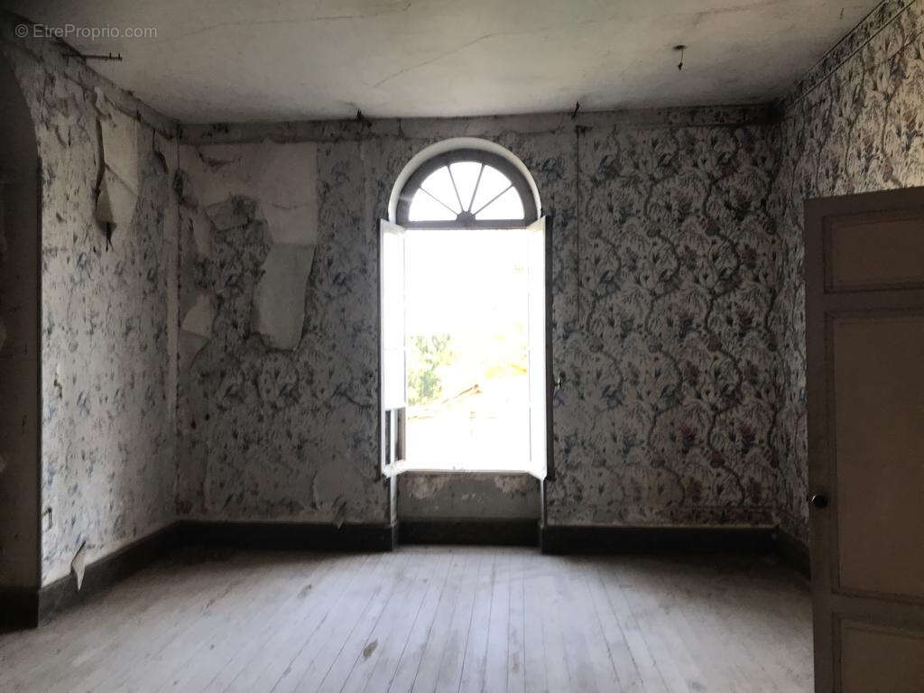 Maison à AIGUILLON