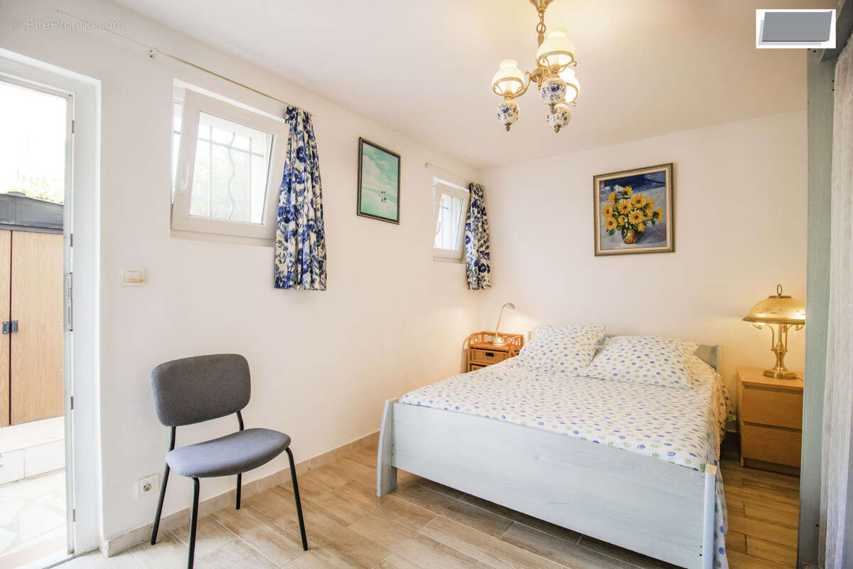 Maison à SAINT-MANDRIER-SUR-MER