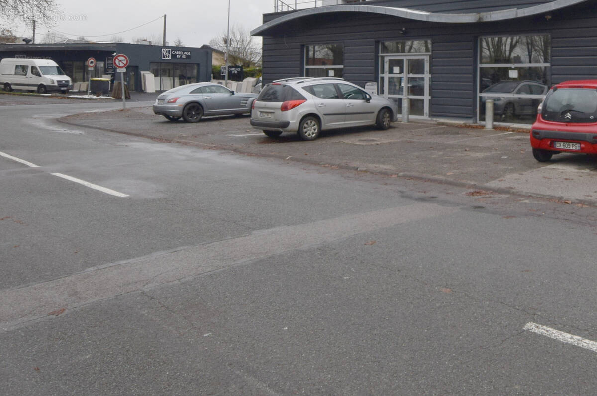 Commerce à AUDINCOURT