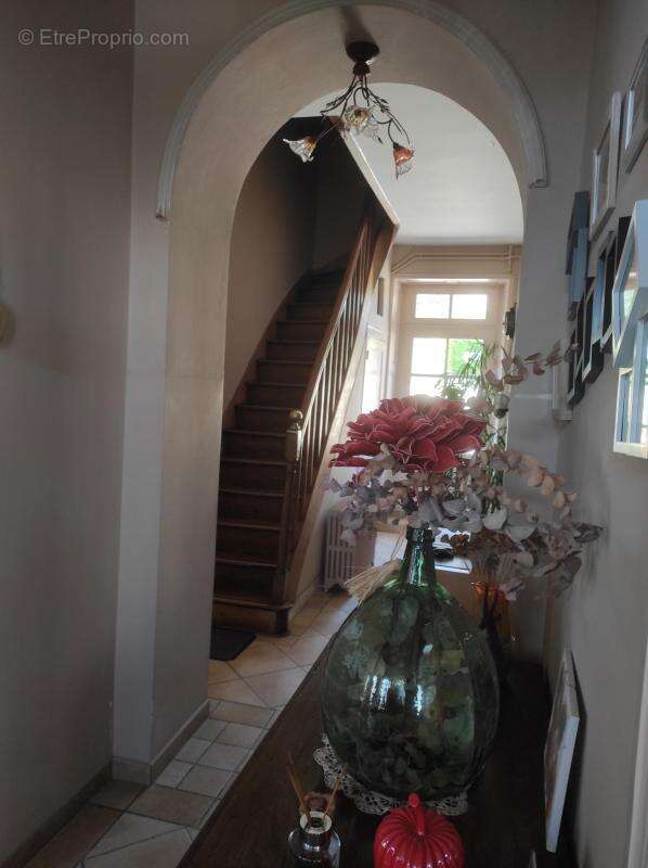 Maison à SAINT-JEAN-D'ANGELY