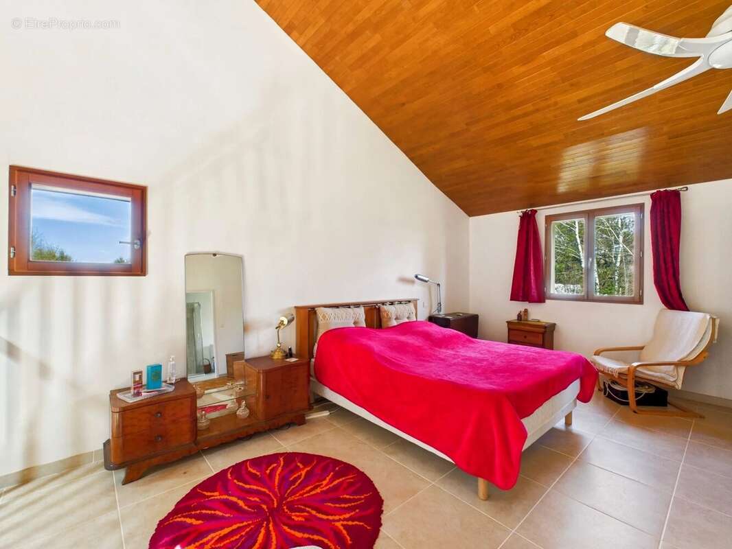 Maison à PIEGUT-PLUVIERS