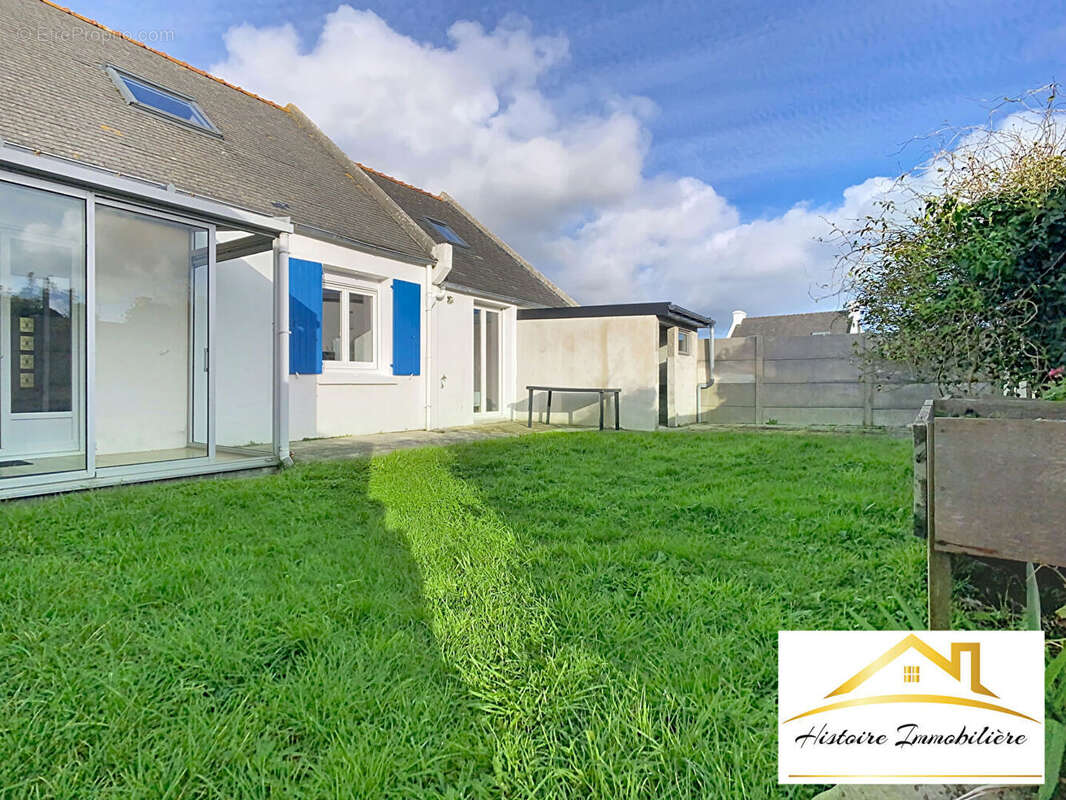 Maison à LAMPAUL-PLOUARZEL