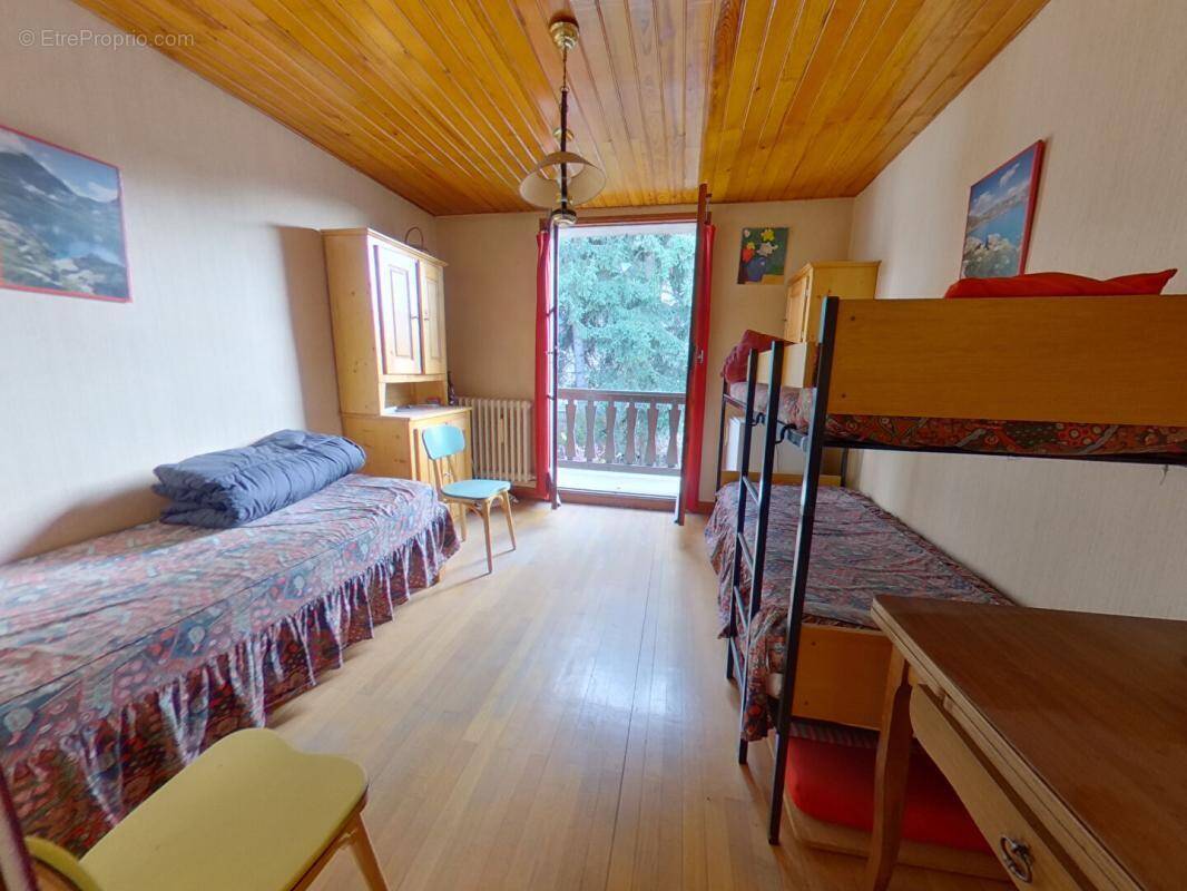 Appartement à LES THUILES