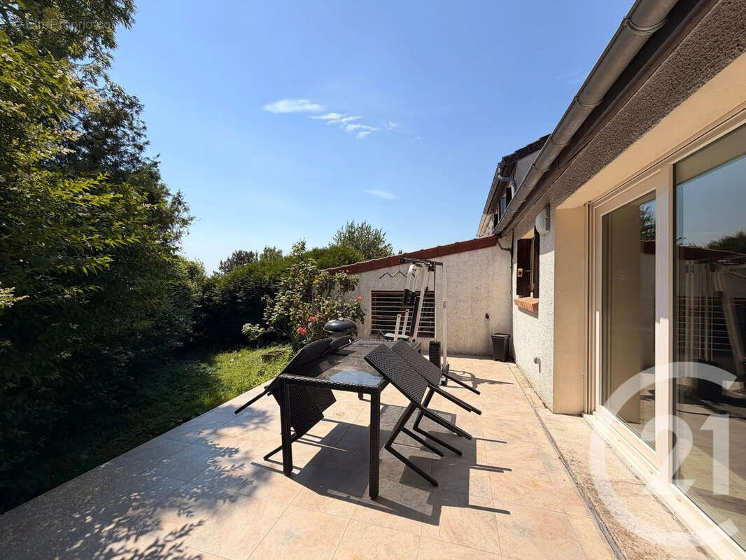 Maison à DAMMARTIN-EN-GOELE