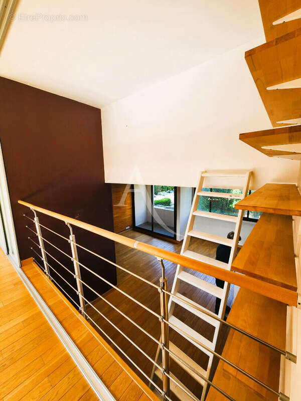 Appartement à FRESNES
