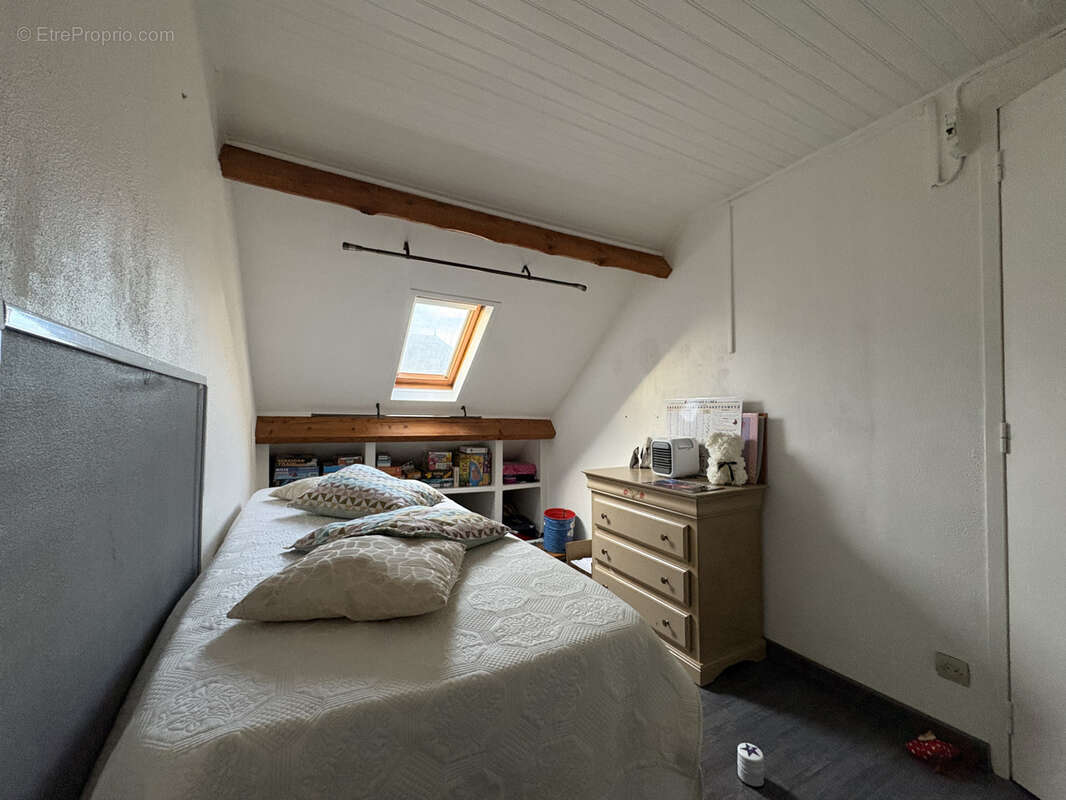 Maison à SAINT-PANTALEON-DE-LARCHE