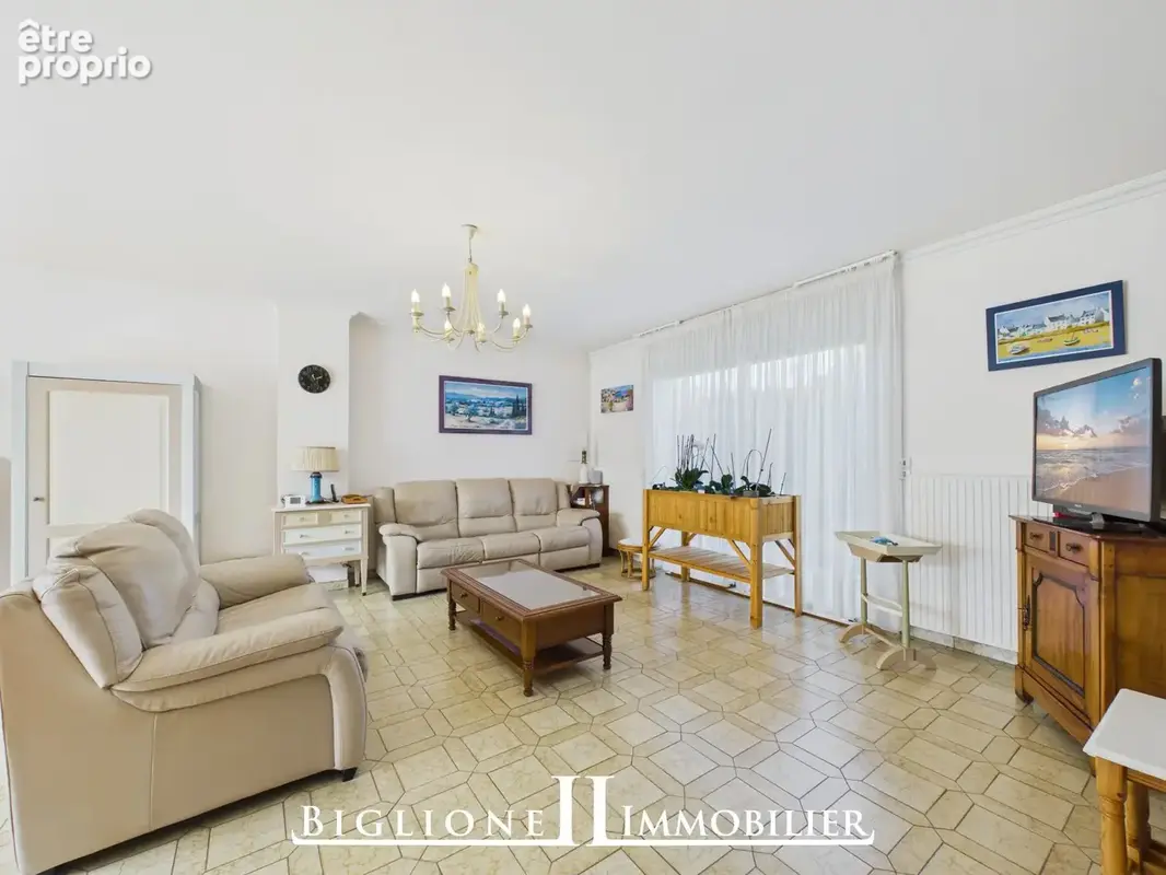 Maison 6 pièces 143 m² à vendre à Montfermeil (93370) - photo 7