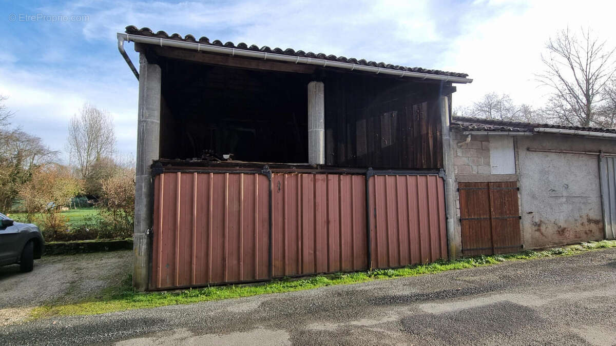 20251212_111301 - Maison à SAINT-FRONT-LA-RIVIERE