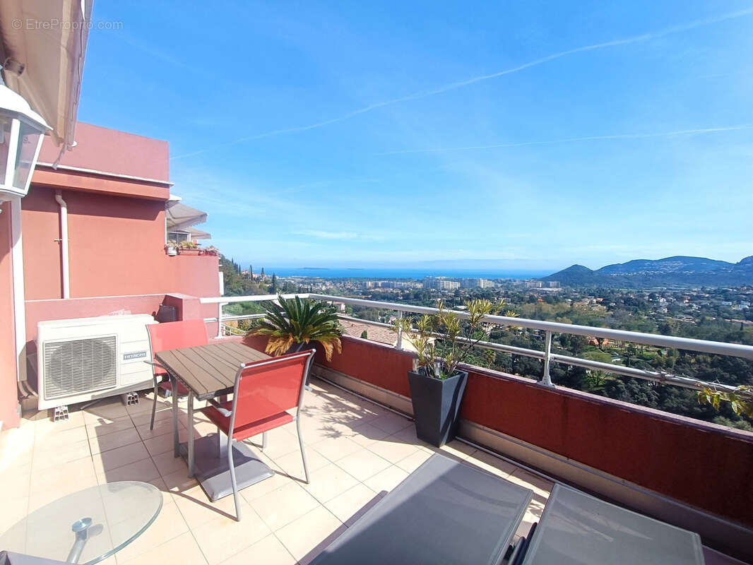 Appartement à MANDELIEU-LA-NAPOULE