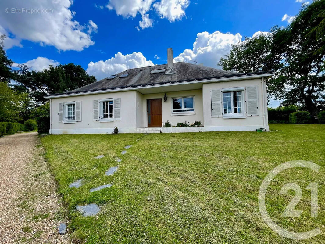 Maison à BOUCHEMAINE