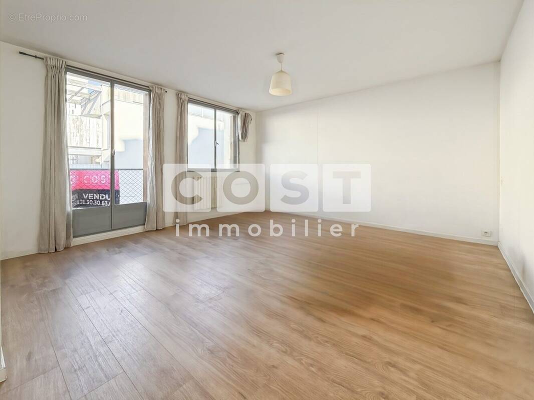 Appartement à GENNEVILLIERS
