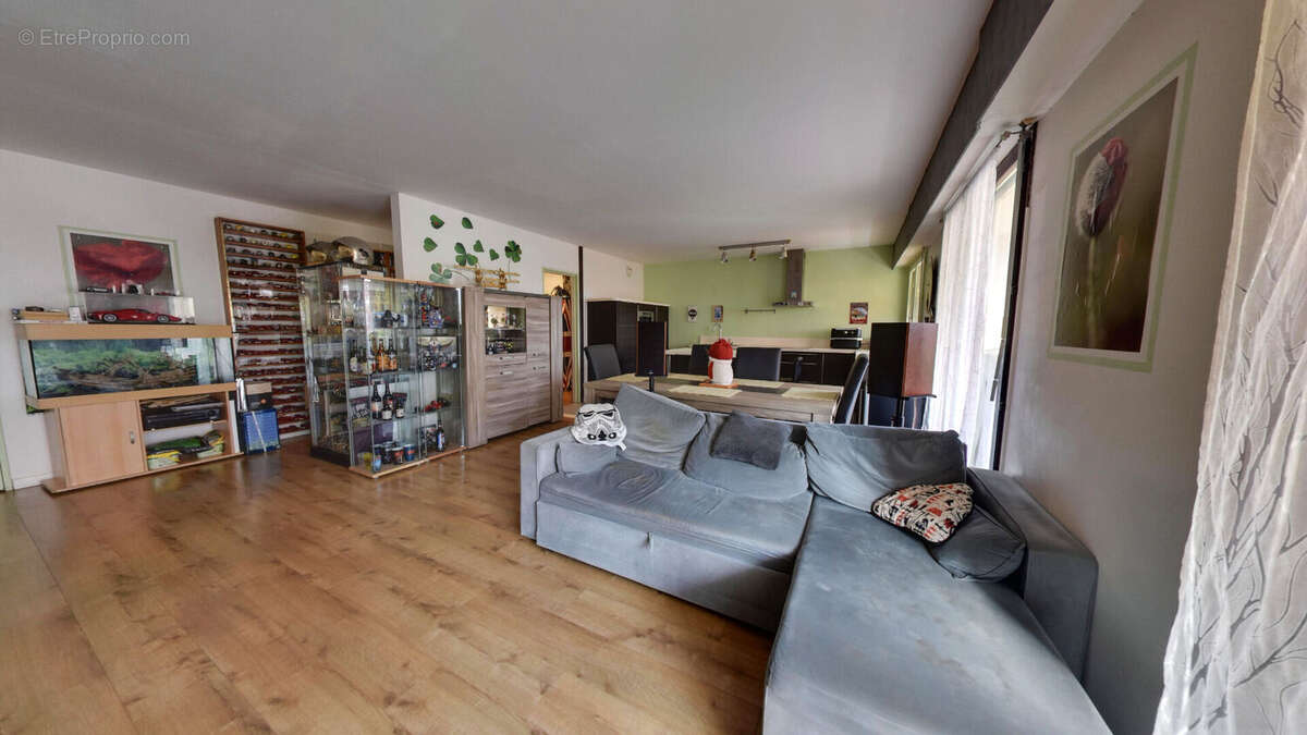 Appartement à ROISSY-EN-BRIE