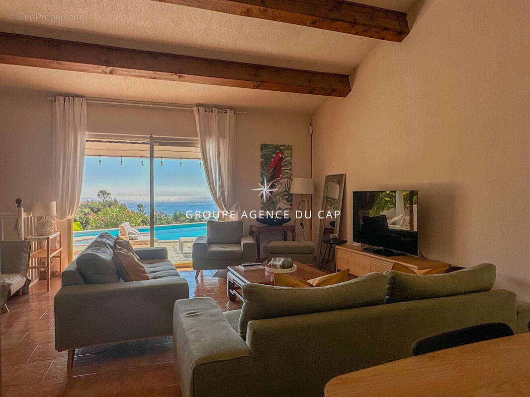 Maison à LES ISSAMBRES