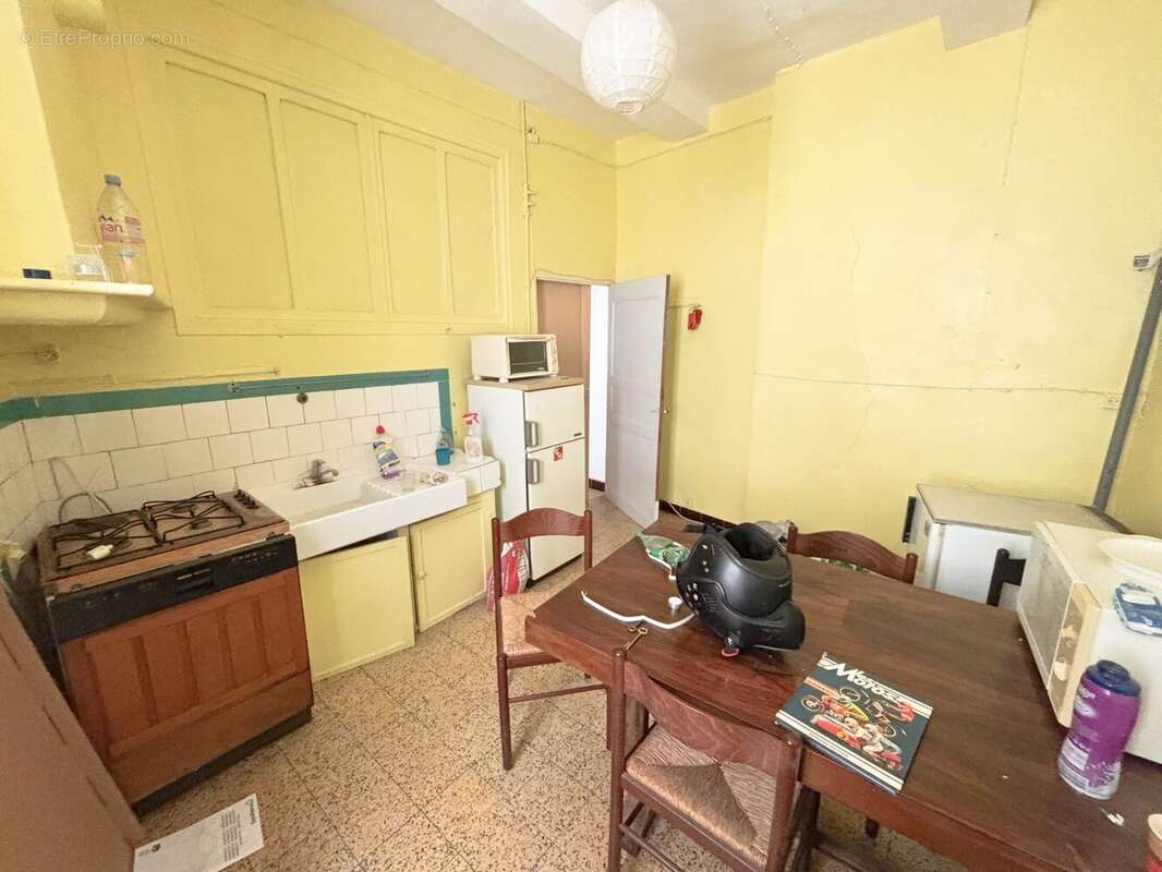 Appartement à PUGET-THENIERS