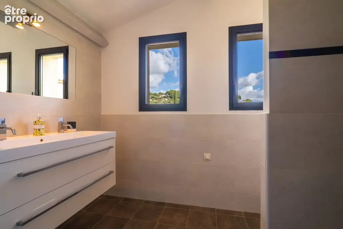 Ollioules - Villa T6 vue mer avec piscine - photo 20