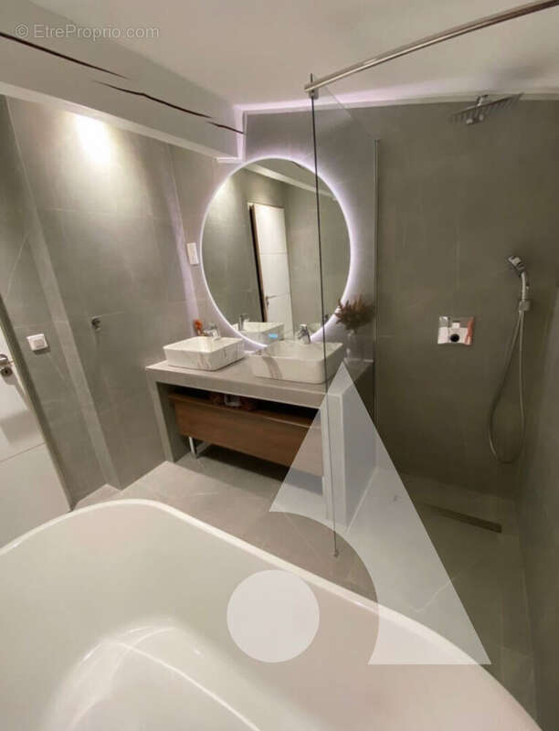 Maison à LE CASTELLET