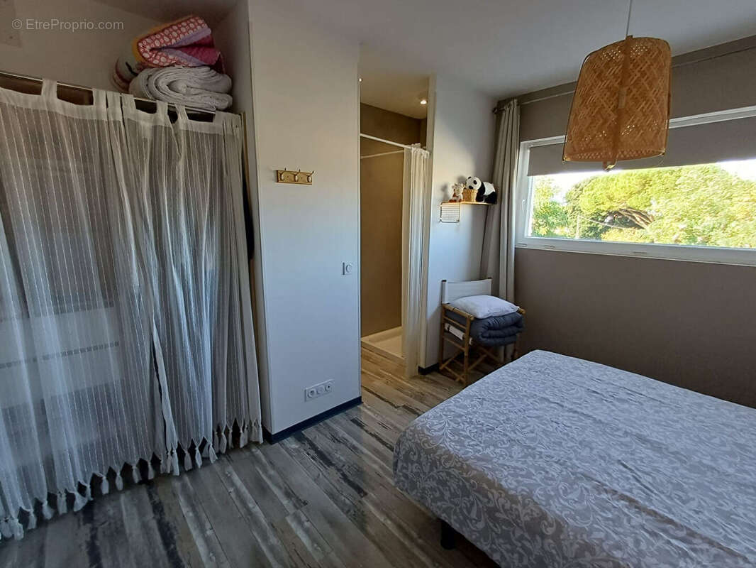 CENTRE VILLE - Maison contemporaine avec garage & piscine - photo 10