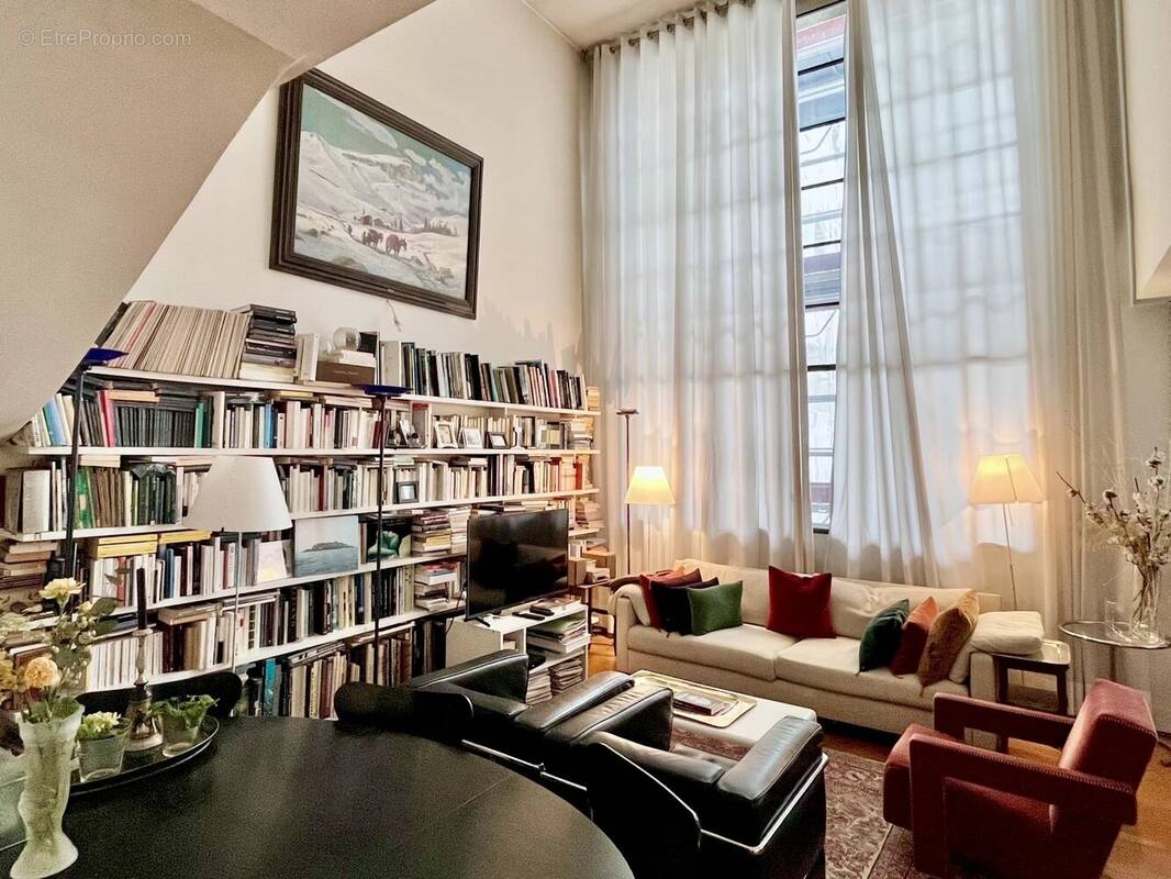 Appartement à PARIS-14E