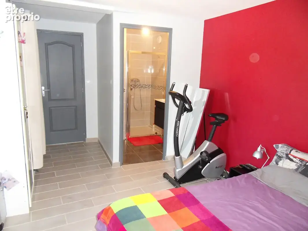 Grande Magnanerie proche du centre  sur terrain +940m2 - photo 8