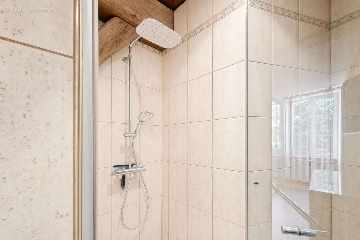 Maison de 7 pièces de 209 m² à Nogent-le-Rotrou - photo 18