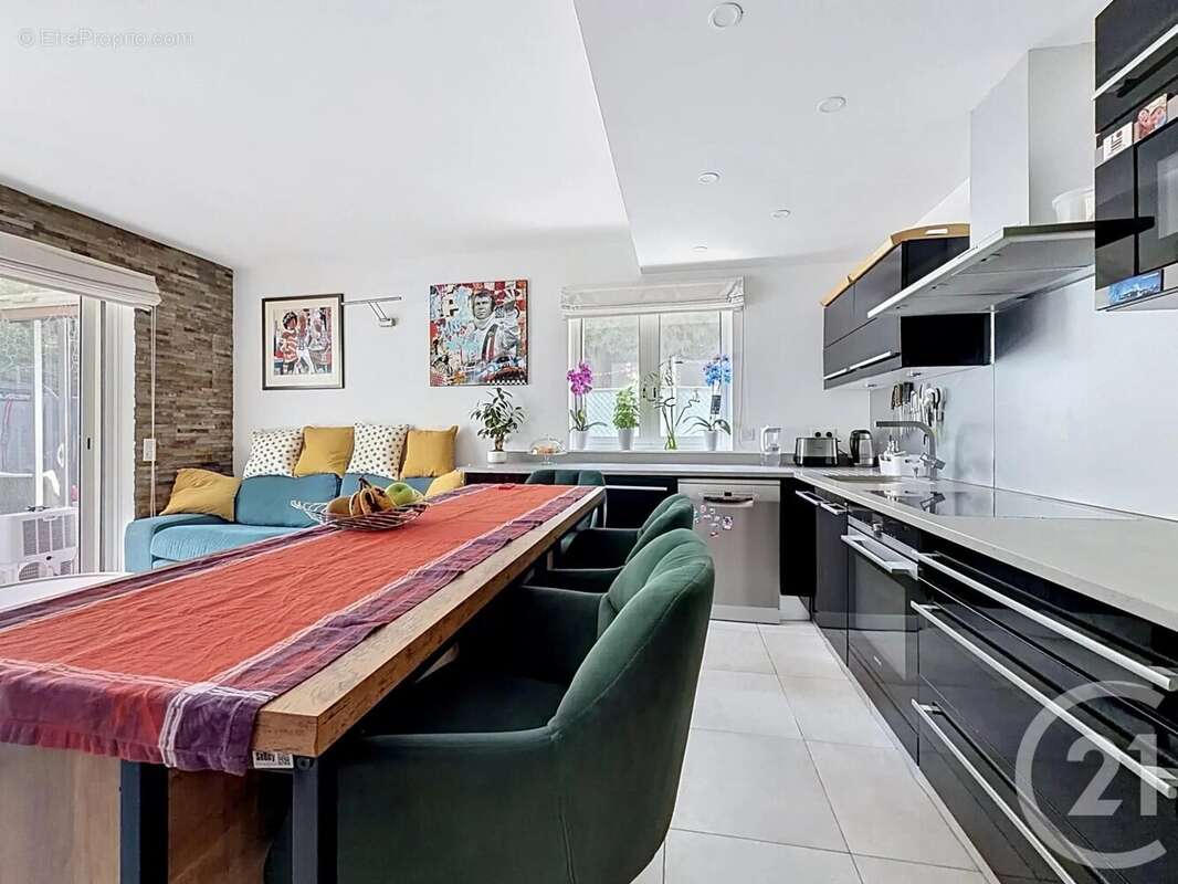 Appartement à MOUGINS