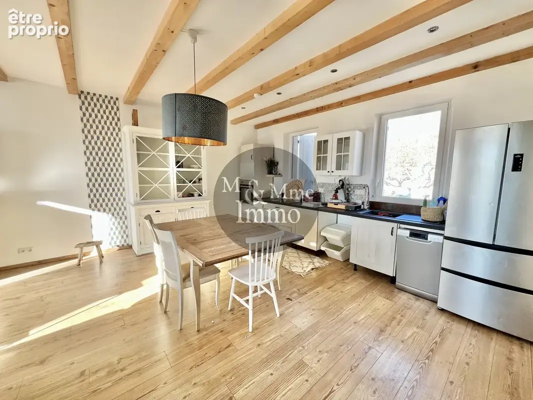 Appartement type 3 rénové au cœur du village - photo 2