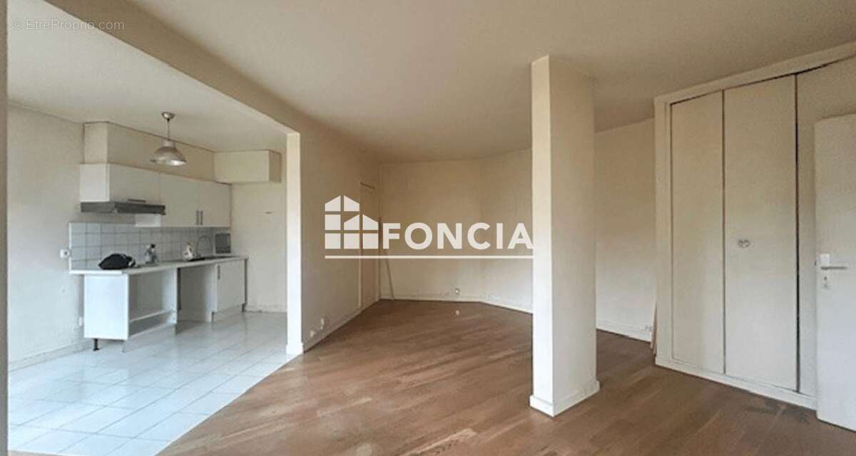Appartement à PARIS-20E