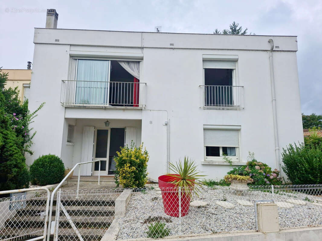 Maison à SAINTE-FOY-LA-GRANDE