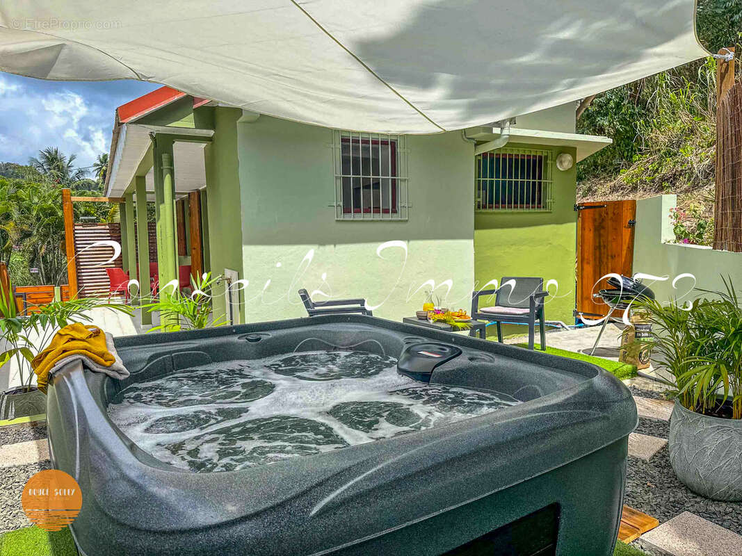 Maison à RIVIERE-PILOTE